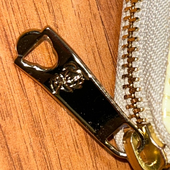 NWT Anna Sui Zip Around Wallet - Picture 4 of 16